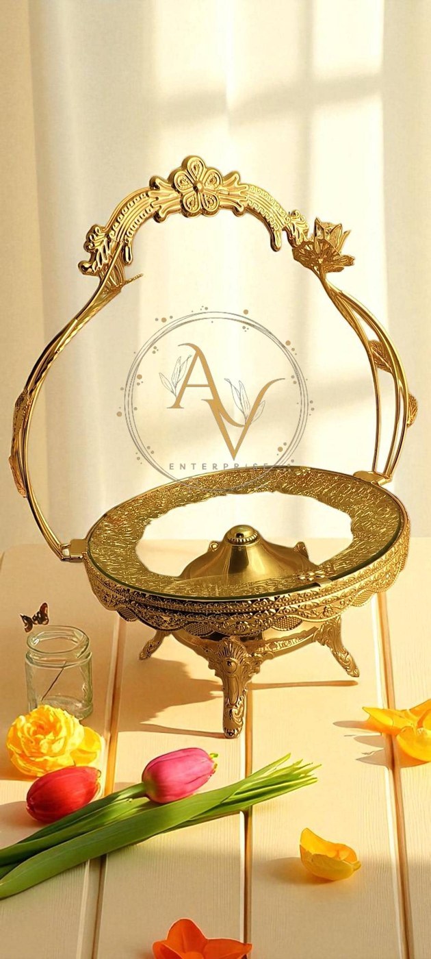 Gold Ornate Pedestal Dessert Stand: Vintage Style Fruit Bowl with Handle - Glassware